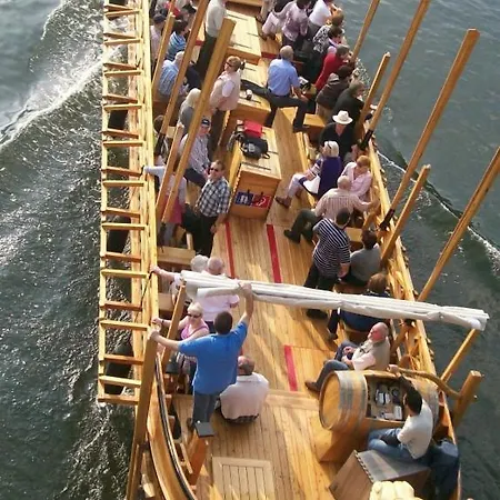 펜션 Berkele Fuer 8 Bis 12 Personen 노이마겐드론