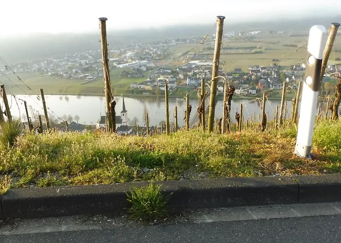 Semesterbostad Berkele Fuer 8 Bis 12 Personen