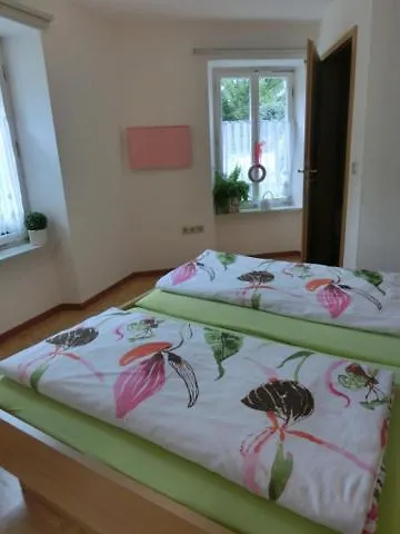 Berkele Fuer 8 Bis 12 Personen Neumagen-Dhron