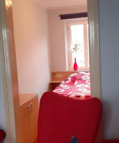 Berkele Fuer 8 Bis 12 Personen *